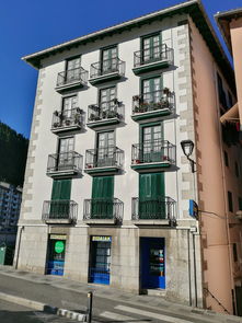 新华房屋出租，探索城市中心的舒适居所